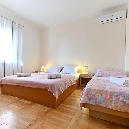 Apartman Ana-1 By Interhome Starigrad-Paklenica